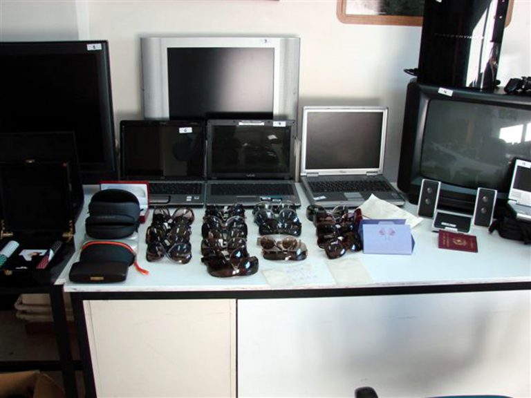 Οι απάτες στο ίντερνετ κόστισαν 559 εκ. δολάρια στους Αμερικανούς | Newsit.gr Οι απάτες στο ίντερνετ κόστισαν 559 εκ. δολάρια στους Αμερικανούς | Newsit.gr