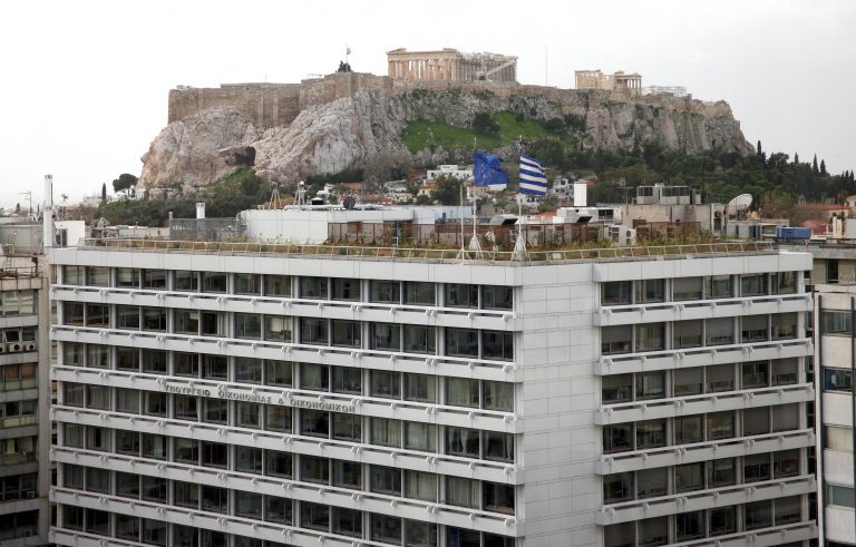 Συμβόλαιο με επικίνδυνες ρήτρες ετοιμάζεται να υπογράψει η Ελλάδα – «Ηπιότερα μέτρα τώρα αλλά εάν δεν πετύχετε θα έρθει άγριο μαχαίρι το 2014» | Newsit.gr Συμβόλαιο με επικίνδυνες ρήτρες ετοιμάζεται να υπογράψει η Ελλάδα – «Ηπιότερα μέτρα τώρα αλλά εάν δεν πετύχετε θα έρθει άγριο μαχαίρι το 2014» | Newsit.gr