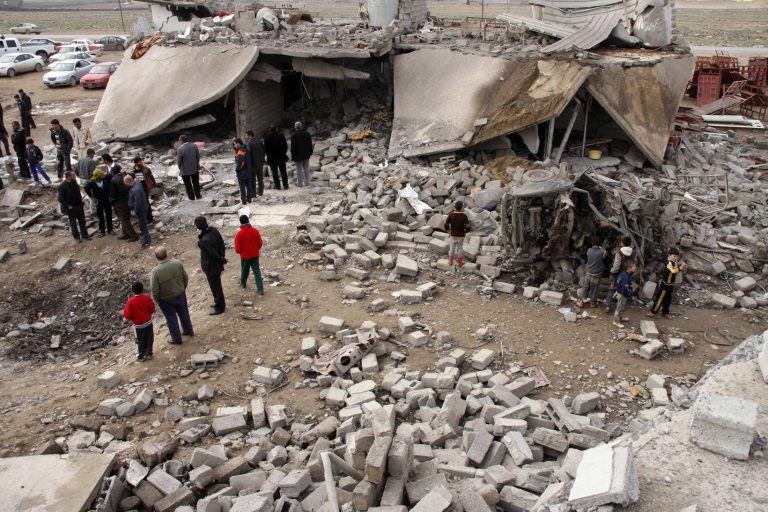 Ιράκ: 22 νεκροί και 83 τραυματίες από βομβιστικές επιθέσεις | Newsit.gr Ιράκ: 22 νεκροί και 83 τραυματίες από βομβιστικές επιθέσεις | Newsit.gr