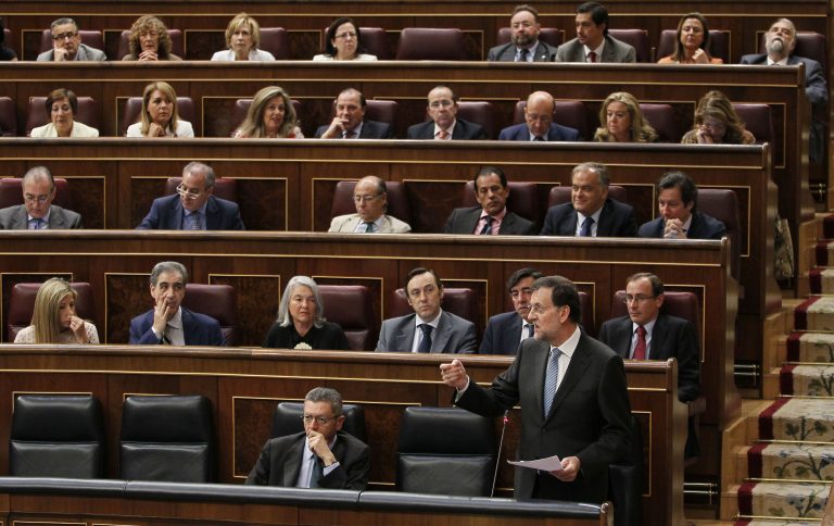 Η Ισπανία ενέκρινε τον προϋπολογισμό λιτότητας | Newsit.gr Η Ισπανία ενέκρινε τον προϋπολογισμό λιτότητας | Newsit.gr
