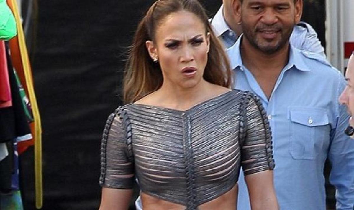 Η JLo εμφανίστηκε στο American Idol με… άγριες διαθέσεις! | Newsit.gr Η JLo εμφανίστηκε στο American Idol με… άγριες διαθέσεις! | Newsit.gr
