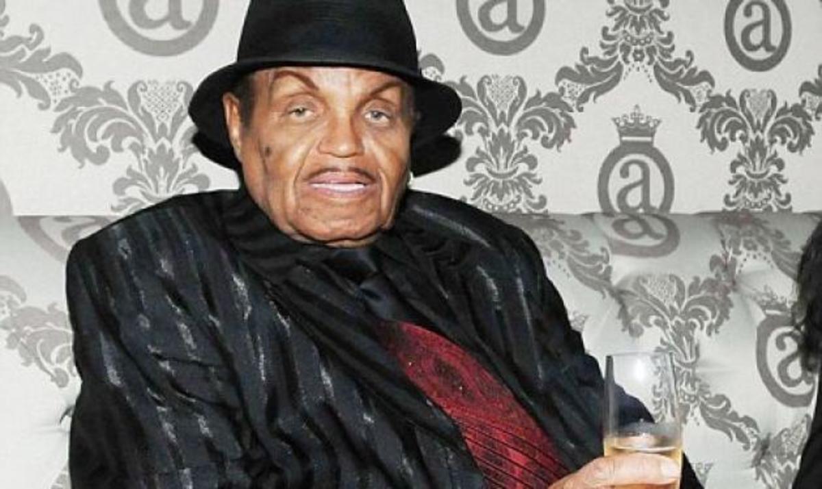 Στο νοσοκομείο ο πατέρας του Michael Jackson | Newsit.gr Στο νοσοκομείο ο πατέρας του Michael Jackson | Newsit.gr