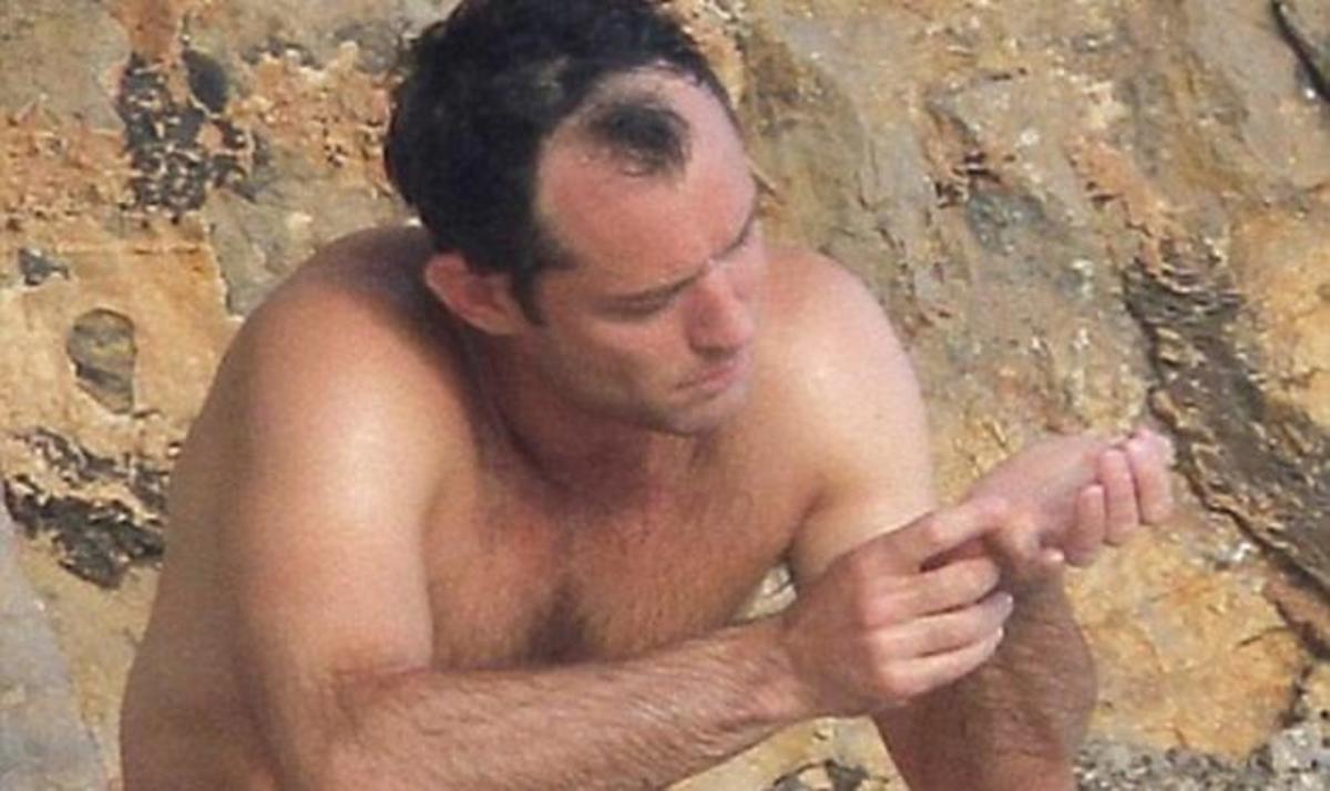 Jude Law: Τι συμβαίνει με τα μαλλιά του; | Newsit.gr Jude Law: Τι συμβαίνει με τα μαλλιά του; | Newsit.gr