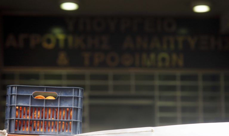 Απεργούν στις 8 Απριλίου οι πωλητές λαϊκών αγορών | Newsit.gr Απεργούν στις 8 Απριλίου οι πωλητές λαϊκών αγορών | Newsit.gr