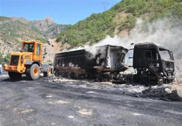 Άλλους 11 απήγαγε το PKK στο Χακαρι! | Newsit.gr Άλλους 11 απήγαγε το PKK στο Χακαρι! | Newsit.gr