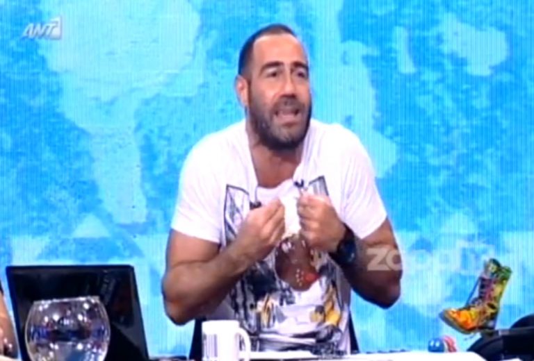 Η σάτιρα τον Ράδιο Αρβύλα για τον Γιάννη Λάτσιο και το μήνυμα απόλυσης που τους έστειλε! | Newsit.gr Η σάτιρα τον Ράδιο Αρβύλα για τον Γιάννη Λάτσιο και το μήνυμα απόλυσης που τους έστειλε! | Newsit.gr