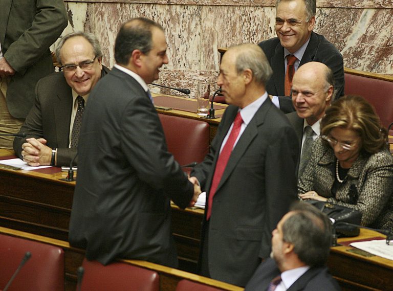 Στον καιρό των κορόιδων | Newsit.gr Στον καιρό των κορόιδων | Newsit.gr