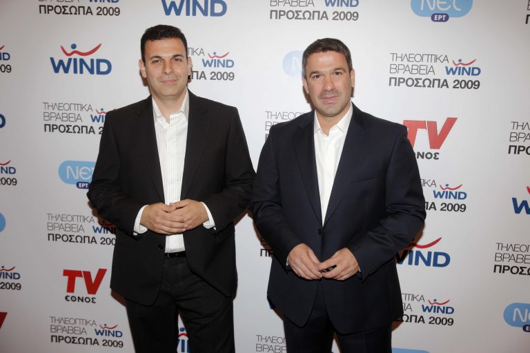 Ισοπαλία Καραμεροχαριτάτου με πεντάμορφους | Newsit.gr Ισοπαλία Καραμεροχαριτάτου με πεντάμορφους | Newsit.gr
