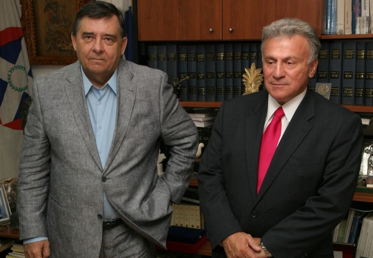 Πήρε πίσω ο Καρατζαφέρης την στήριξή του στον Ψωμιάδη! | Newsit.gr Πήρε πίσω ο Καρατζαφέρης την στήριξή του στον Ψωμιάδη! | Newsit.gr