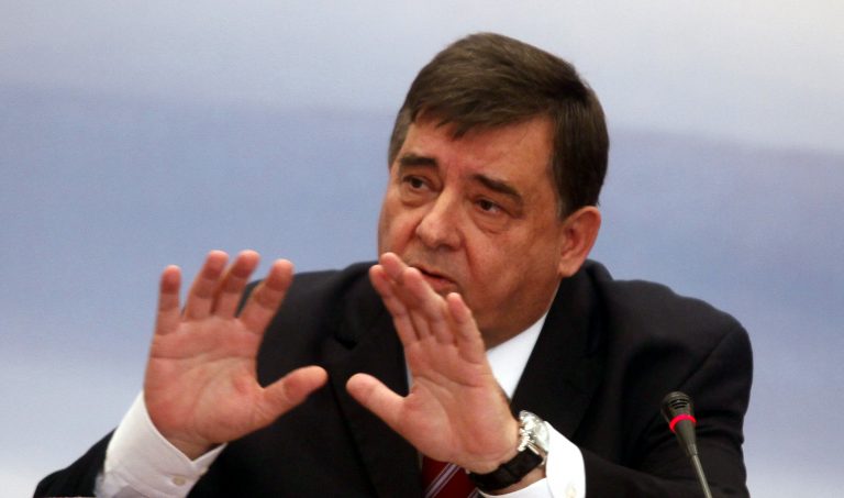 Επιστρέφει το κρατικό αυτοκίνητο ο Καρατζαφέρης | Newsit.gr Επιστρέφει το κρατικό αυτοκίνητο ο Καρατζαφέρης | Newsit.gr