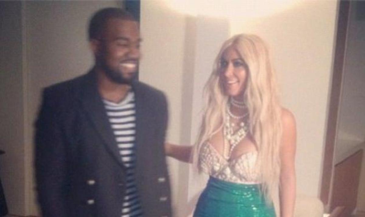Η Kim Kardashian έγινε ξανθιά και ντύθηκε γοργόνα για το Halloween! | Newsit.gr Η Kim Kardashian έγινε ξανθιά και ντύθηκε γοργόνα για το Halloween! | Newsit.gr