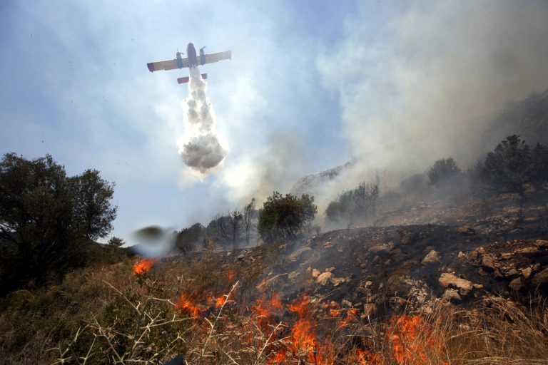 Στις φλόγες ξανά η Κάρυστος – Φωτιές και σε Σαλαμίνα – Μάνη | Newsit.gr Στις φλόγες ξανά η Κάρυστος – Φωτιές και σε Σαλαμίνα – Μάνη | Newsit.gr