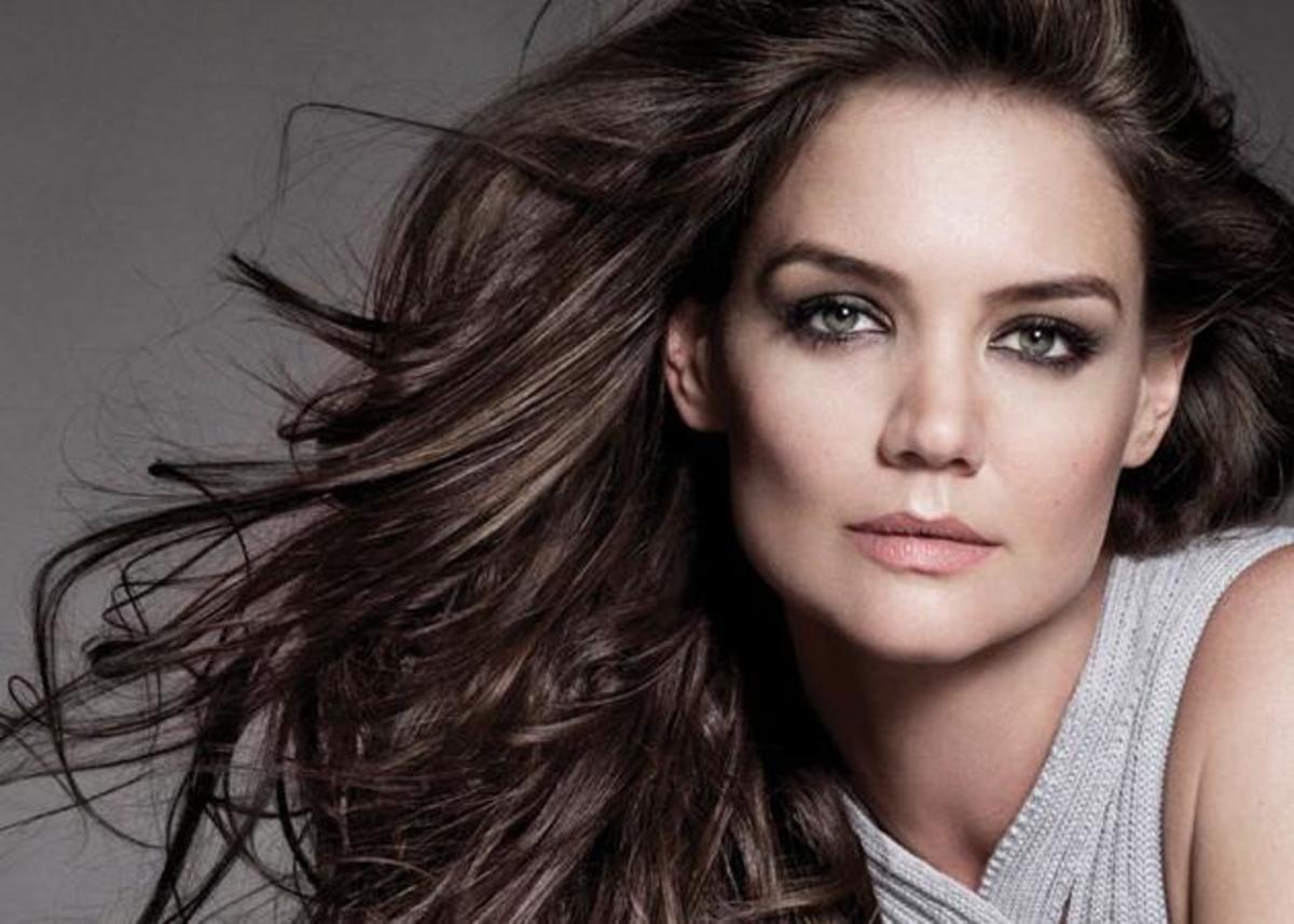 Η Katie Holmes γίνεται συνιδιοκτήτρια και πρόσωπο προϊόντων περιποίησης μαλλιών! | Newsit.gr Η Katie Holmes γίνεται συνιδιοκτήτρια και πρόσωπο προϊόντων περιποίησης μαλλιών! | Newsit.gr