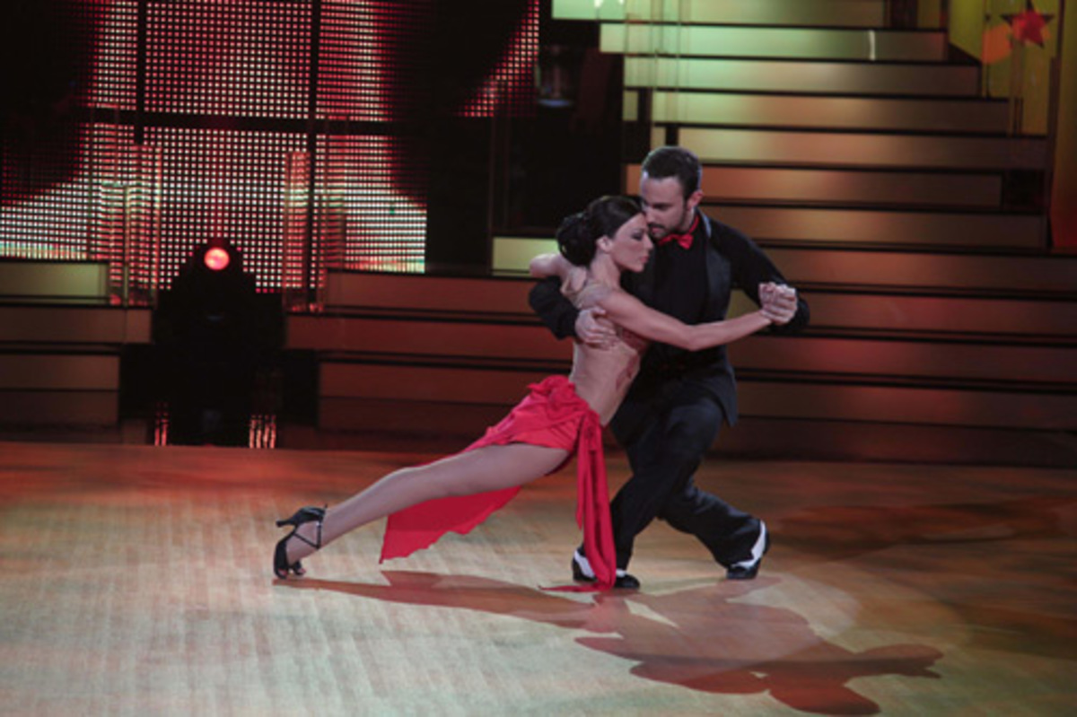Την έδιωξε η επιτροπή του «Dancing», αλλά τους… τιμώρησε! | Newsit.gr Την έδιωξε η επιτροπή του «Dancing», αλλά τους… τιμώρησε! | Newsit.gr