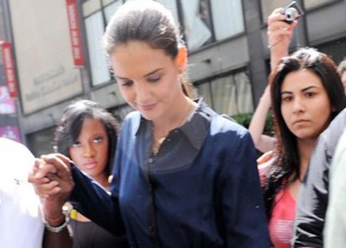 Οι πωλήσεις της σειράς ρούχων της Katie Holmes εκτοξεύθηκαν! | Newsit.gr Οι πωλήσεις της σειράς ρούχων της Katie Holmes εκτοξεύθηκαν! | Newsit.gr