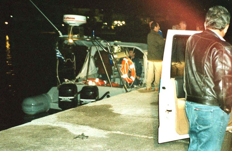 Ρυμουλκό αναποδογύρισε στο Κιάτο και πνίγηκε ο καπετάνιος | Newsit.gr Ρυμουλκό αναποδογύρισε στο Κιάτο και πνίγηκε ο καπετάνιος | Newsit.gr