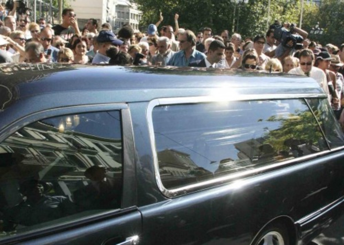 Ηράκλειο: Έκκληση για αίμα, από συγγενείς του τραυματία της κηδείας! | Newsit.gr Ηράκλειο: Έκκληση για αίμα, από συγγενείς του τραυματία της κηδείας! | Newsit.gr
