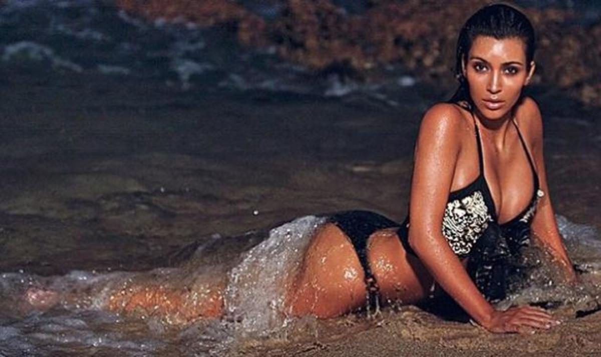 Τυχερoύλη Kanye West! Η Kim Kardashian σε νέα καυτή φωτογράφιση | Newsit.gr Τυχερoύλη Kanye West! Η Kim Kardashian σε νέα καυτή φωτογράφιση | Newsit.gr