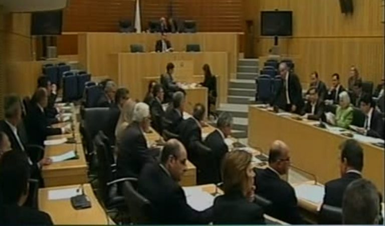 Ραγδαίες εξελίξεις! Διαψεύδει ο Σαρρής την παραίτησή του αλλά μετά τη Μόσχα όλα κρίνονται ! – Συνεδριάζει η Κυπριακή Βουλή | Newsit.gr Ραγδαίες εξελίξεις! Διαψεύδει ο Σαρρής την παραίτησή του αλλά μετά τη Μόσχα όλα κρίνονται ! – Συνεδριάζει η Κυπριακή Βουλή | Newsit.gr