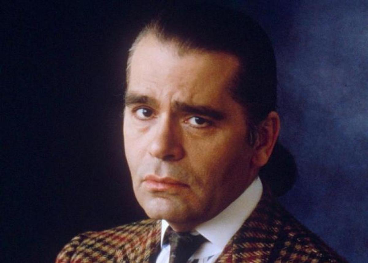 Karl Lagerfeld:»Τα σιχαίνομαι τα τατουάζ είναι σαν να ζεις μέσα σε ένα Pucci φόρεμα! | Newsit.gr Karl Lagerfeld:»Τα σιχαίνομαι τα τατουάζ είναι σαν να ζεις μέσα σε ένα Pucci φόρεμα! | Newsit.gr