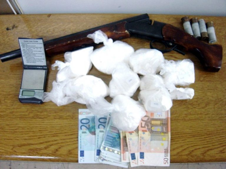 Πρέβεζα: Χειροπέδες σε 28χρονο έμπορο κοκαΐνης | Newsit.gr Πρέβεζα: Χειροπέδες σε 28χρονο έμπορο κοκαΐνης | Newsit.gr