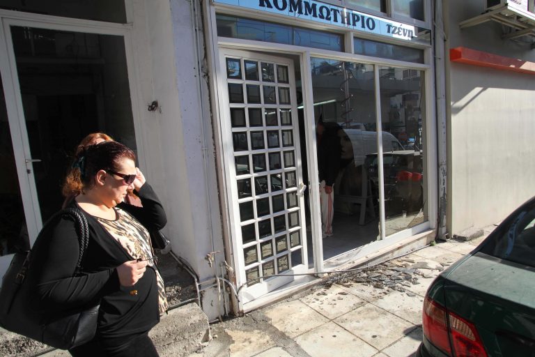Χανιά: Αχτένιστες θα μείνουν οι γυναίκες του νομού | Newsit.gr Χανιά: Αχτένιστες θα μείνουν οι γυναίκες του νομού | Newsit.gr