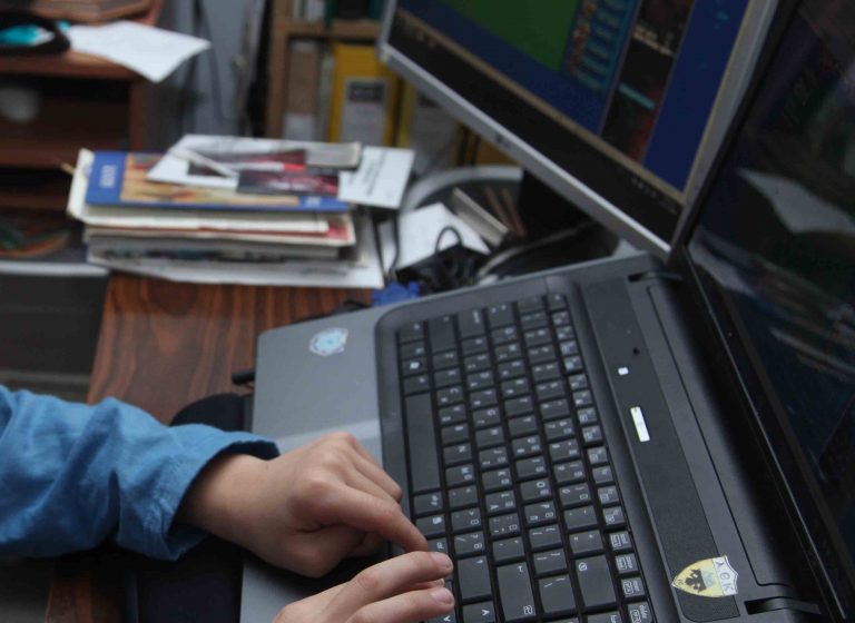 ΣΟΚ από καθηγητή με 3.000 πορνογραφικά αρχεία | Newsit.gr ΣΟΚ από καθηγητή με 3.000 πορνογραφικά αρχεία | Newsit.gr