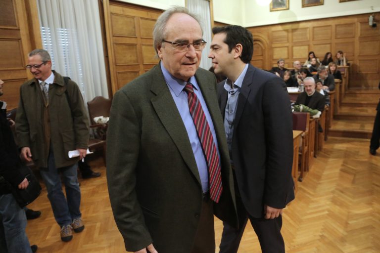 Ο Ν. Κωνσταντόπουλος επικεφαλής των «Σοφών» του ΣΥΡΙΖΑ | Newsit.gr Ο Ν. Κωνσταντόπουλος επικεφαλής των «Σοφών» του ΣΥΡΙΖΑ | Newsit.gr