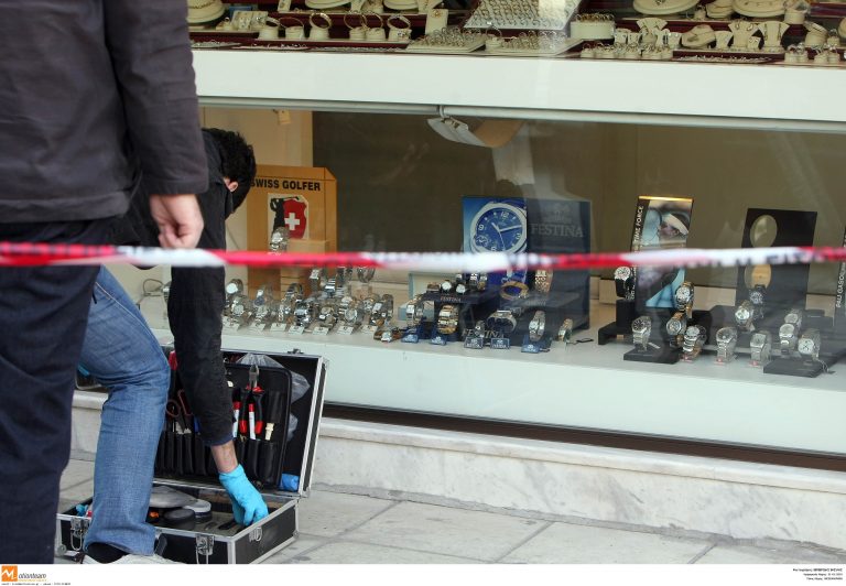 «Σήκωσαν» κι άλλο κοσμηματοπωλείο ξενοδοχείου! | Newsit.gr «Σήκωσαν» κι άλλο κοσμηματοπωλείο ξενοδοχείου! | Newsit.gr