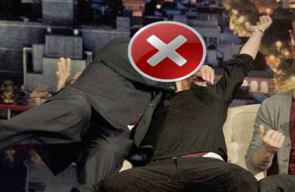 Πασίγνωστος ηθοποιός φίλησε στο στόμα τραγουδιστή ζωντανά στον αέρα! | Newsit.gr Πασίγνωστος ηθοποιός φίλησε στο στόμα τραγουδιστή ζωντανά στον αέρα! | Newsit.gr