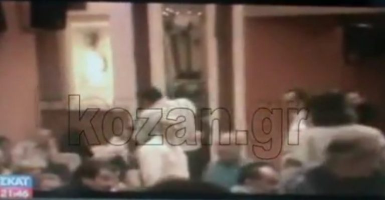 Κοζάνη: Οι »προστάτες» του προέδρου της ΓΕΝΟΠ επιτέθηκαν σε αντιρρησία συνάδελφό τους – Δείτε το βίντεο! | Newsit.gr Κοζάνη: Οι »προστάτες» του προέδρου της ΓΕΝΟΠ επιτέθηκαν σε αντιρρησία συνάδελφό τους – Δείτε το βίντεο! | Newsit.gr