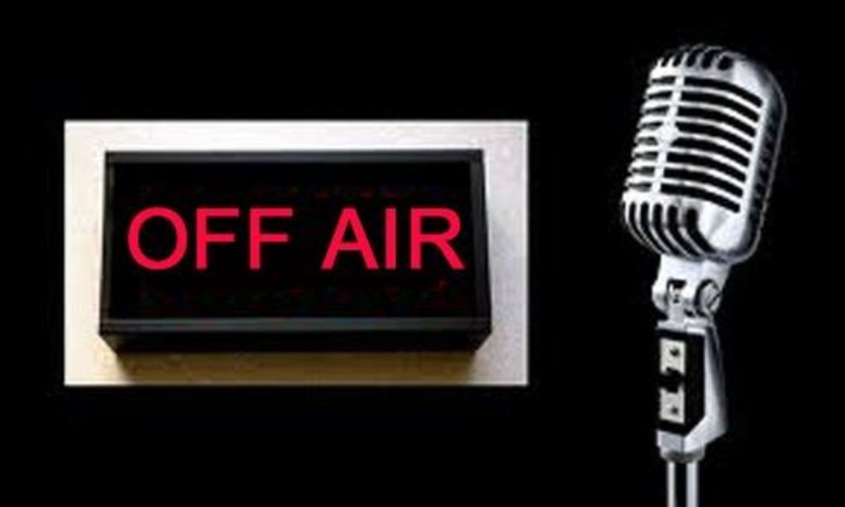 Κατάληψη στον Alpha FM Ρεθύμνου λόγω παρουσίας εκπροσώπου της Χρυσής Αυγής | Newsit.gr Κατάληψη στον Alpha FM Ρεθύμνου λόγω παρουσίας εκπροσώπου της Χρυσής Αυγής | Newsit.gr