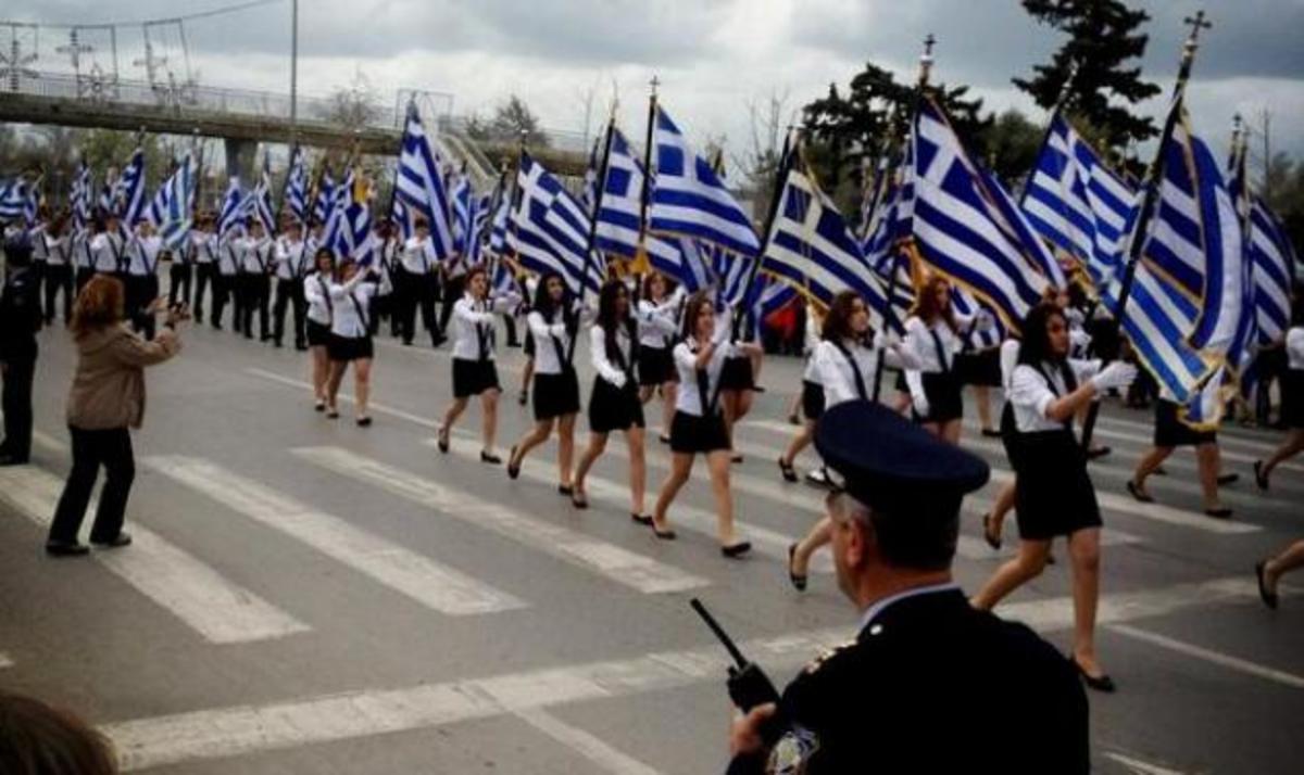 Η Λάουρα Νάργες μας μεταφέρει τον παλμό της παρέλασης στη Θεσσαλονίκη! | Newsit.gr Η Λάουρα Νάργες μας μεταφέρει τον παλμό της παρέλασης στη Θεσσαλονίκη! | Newsit.gr