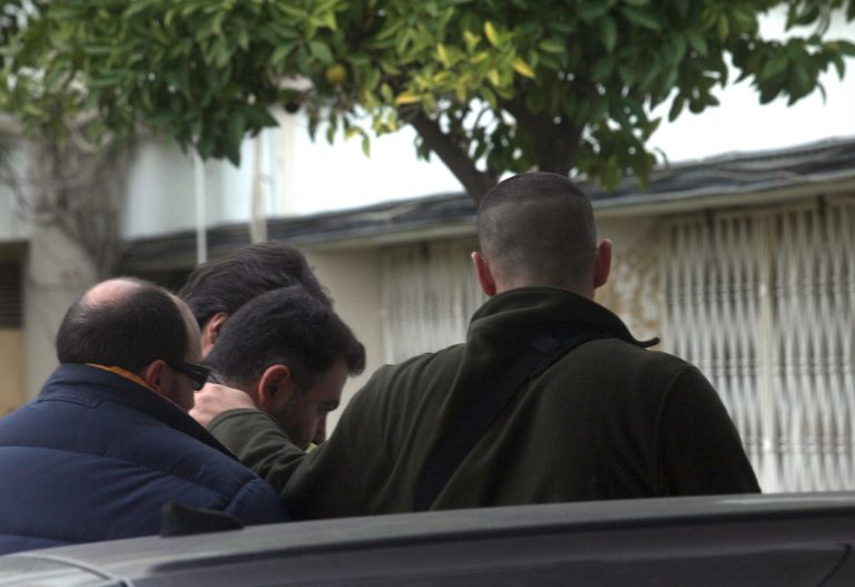 Γνωστή δικηγόρος καταζητείται για το σκάνδαλο Λαυρεντιάδη | Newsit.gr Γνωστή δικηγόρος καταζητείται για το σκάνδαλο Λαυρεντιάδη | Newsit.gr
