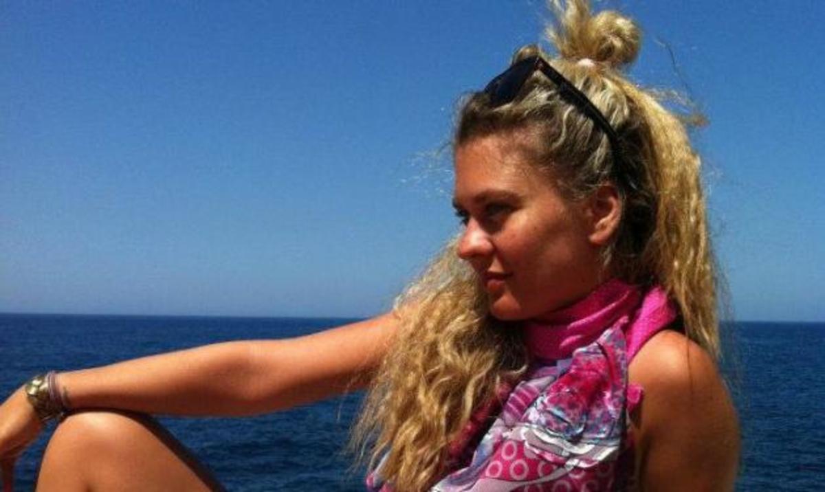 Ε. Λιάσκα: Η «Γωγώ» του Καφέ της Χαράς υποστηρίζει με πάθος τη Χρυσή Αυγή | Newsit.gr Ε. Λιάσκα: Η «Γωγώ» του Καφέ της Χαράς υποστηρίζει με πάθος τη Χρυσή Αυγή | Newsit.gr