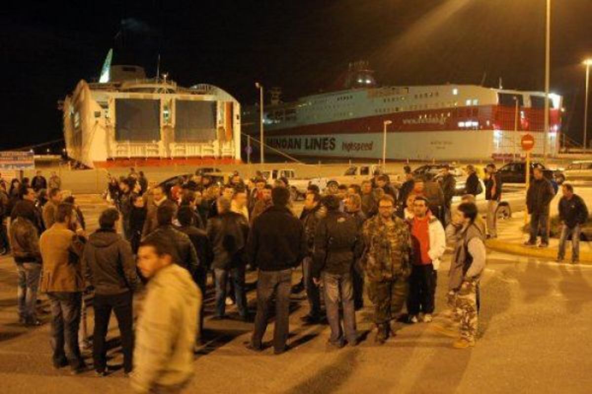 Στο λιμάνι του Ηρακλείου οι παραγωγοί κηπευτικών της Ιεράπετρας – Ζητούν πολιτική λύση για τη μεταφορά των προϊόντων τους | Newsit.gr Στο λιμάνι του Ηρακλείου οι παραγωγοί κηπευτικών της Ιεράπετρας – Ζητούν πολιτική λύση για τη μεταφορά των προϊόντων τους | Newsit.gr
