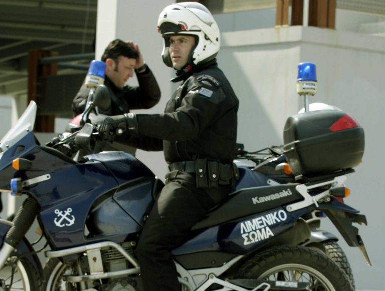Πάτρα:»Ήθελαν να μας σκοτώσουν» – Ενέδρα με πετονιές σε λιμενικούς! | Newsit.gr Πάτρα:»Ήθελαν να μας σκοτώσουν» – Ενέδρα με πετονιές σε λιμενικούς! | Newsit.gr