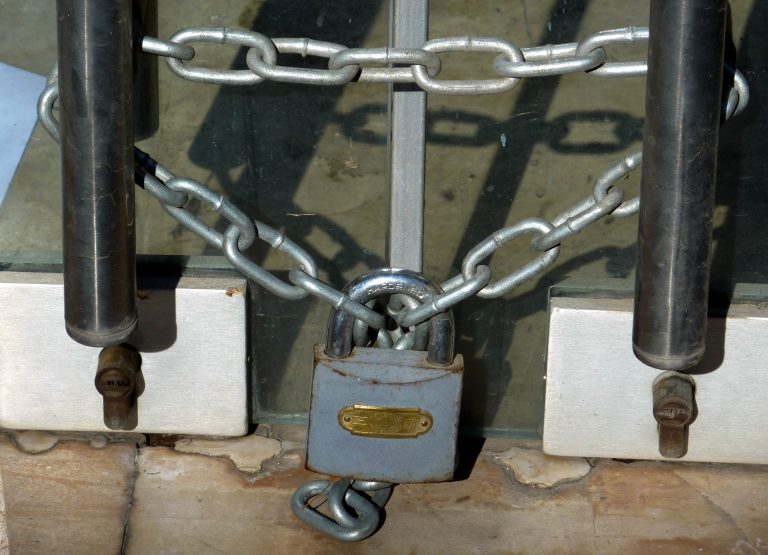 Καλαμάτα: «Λουκέτο» σε νυχτερινό μαγαζί από το ΣΔΟΕ | Newsit.gr Καλαμάτα: «Λουκέτο» σε νυχτερινό μαγαζί από το ΣΔΟΕ | Newsit.gr