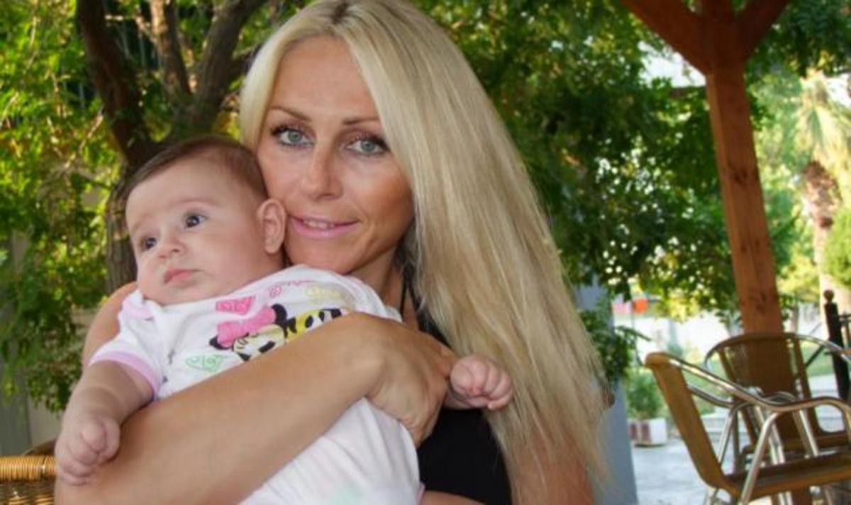 H M. Mανιάνι στο TLIFE για τον γάμο, τη βάπτιση της κορούλας της και τα κιλά της εγκυμοσύνης! | Newsit.gr H M. Mανιάνι στο TLIFE για τον γάμο, τη βάπτιση της κορούλας της και τα κιλά της εγκυμοσύνης! | Newsit.gr