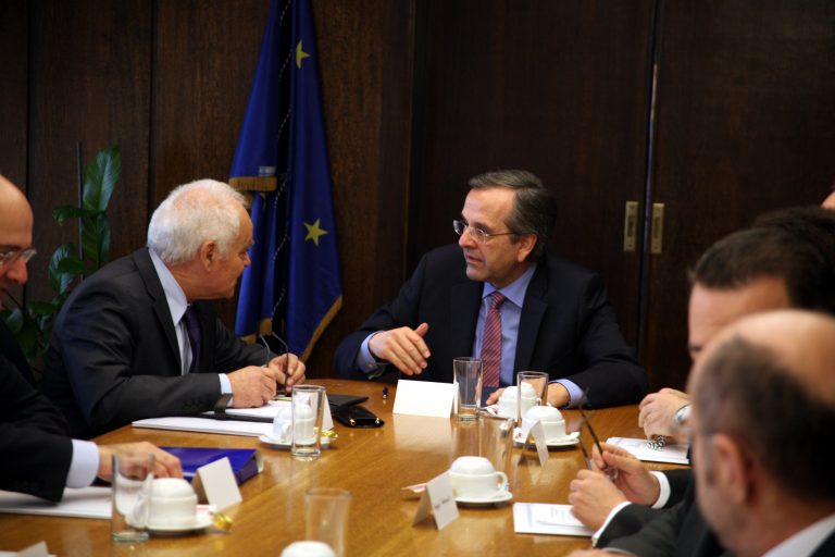 Μανιτάκης: Διαπραγμάτευση με την τρόικα αν ζητήσει απολύσεις το 2013 | Newsit.gr Μανιτάκης: Διαπραγμάτευση με την τρόικα αν ζητήσει απολύσεις το 2013 | Newsit.gr
