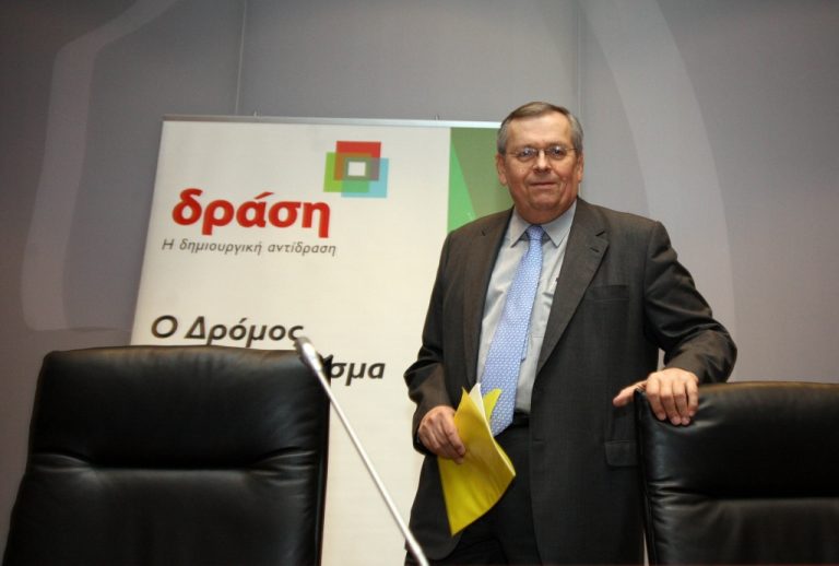 Πόλεμος Μάνου – ΚΚΕ | Newsit.gr Πόλεμος Μάνου – ΚΚΕ | Newsit.gr