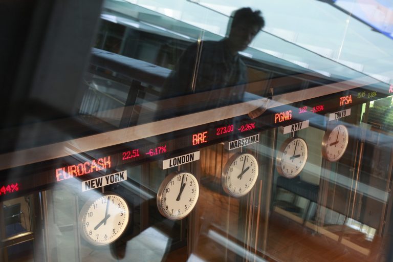 Financial Times: Έλληνες, συντονίστε επιτέλους τα ρολόγια σας με την υπόλοιπη Ευρώπη | Newsit.gr Financial Times: Έλληνες, συντονίστε επιτέλους τα ρολόγια σας με την υπόλοιπη Ευρώπη | Newsit.gr