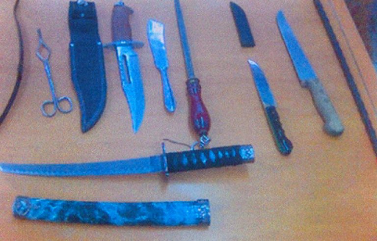 Τρίπολη: Βούλγαροι διαρρήκτες με 215 μαχαίρια! | Newsit.gr Τρίπολη: Βούλγαροι διαρρήκτες με 215 μαχαίρια! | Newsit.gr