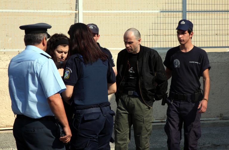 Με επιστολές «εμφανίστηκαν» Μαζιώτης – Ρούπα: «Εχουμε πόλεμο» | Newsit.gr Με επιστολές «εμφανίστηκαν» Μαζιώτης – Ρούπα: «Εχουμε πόλεμο» | Newsit.gr