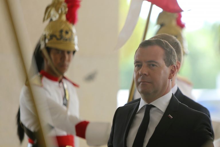 Μεντβέντεφ: Ο Ντεπαρντιέ γίνεται «όλο και πιο γραφικός» | Newsit.gr Μεντβέντεφ: Ο Ντεπαρντιέ γίνεται «όλο και πιο γραφικός» | Newsit.gr