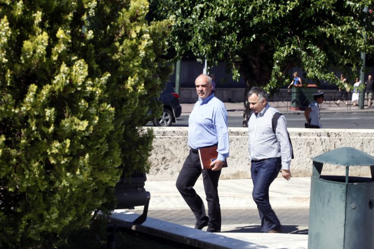 Ποιον «ναύαρχο» προωθεί σε καίρια θέση του κρατικού μηχανισμού ο Μεϊμαράκης | Newsit.gr Ποιον «ναύαρχο» προωθεί σε καίρια θέση του κρατικού μηχανισμού ο Μεϊμαράκης | Newsit.gr