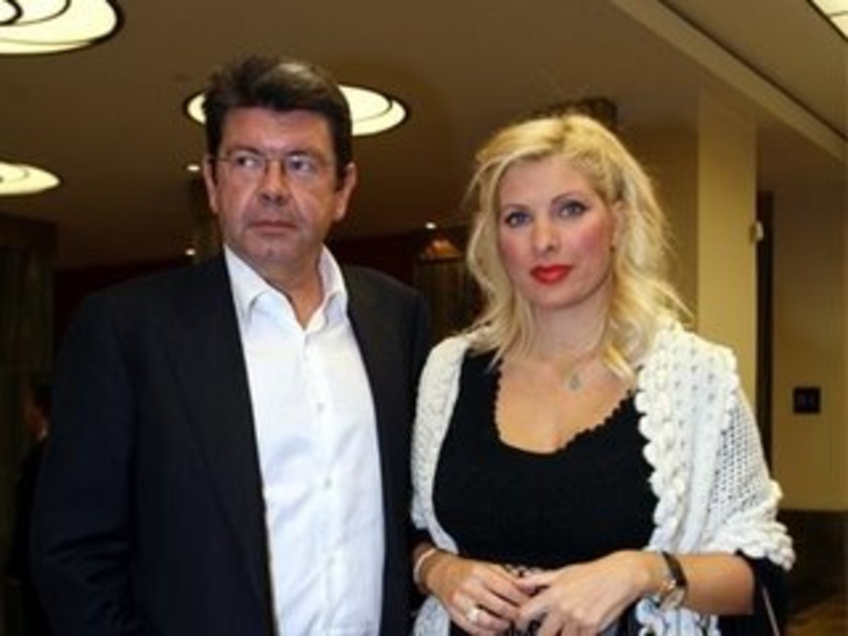 Μενεγάκη-Λάτσιος: Υπήρξε προγαμιαίο συμβόλαιο; | Newsit.gr Μενεγάκη-Λάτσιος: Υπήρξε προγαμιαίο συμβόλαιο; | Newsit.gr