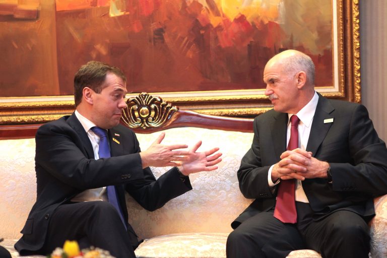 Μεντβέντεφ: Περιμένουμε καλές ειδήσεις και όχι λαϊκισμό από την Ελλάδα | Newsit.gr Μεντβέντεφ: Περιμένουμε καλές ειδήσεις και όχι λαϊκισμό από την Ελλάδα | Newsit.gr