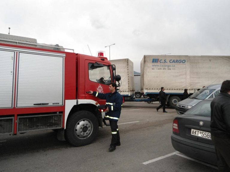 Πάτρα: Φορτηγό πολτοποίησε 28χρονο λαθρομετανάστη – ΦΩΤΟ | Newsit.gr Πάτρα: Φορτηγό πολτοποίησε 28χρονο λαθρομετανάστη – ΦΩΤΟ | Newsit.gr
