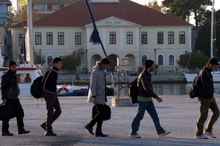 Λαθρομετανάστες επέστρεψαν με ειδική πτήση τσάρτερ στη χώρα τους! | Newsit.gr Λαθρομετανάστες επέστρεψαν με ειδική πτήση τσάρτερ στη χώρα τους! | Newsit.gr